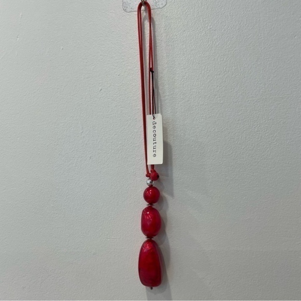 Decouture Red Resin Drop Pendant Necklace Adjustable Length